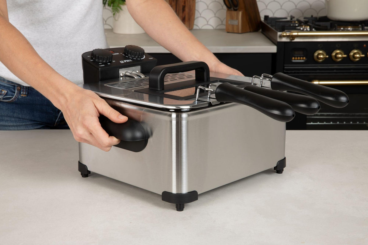 4.5L Stainless Steel Electric Deep Fryer with Basket O126400