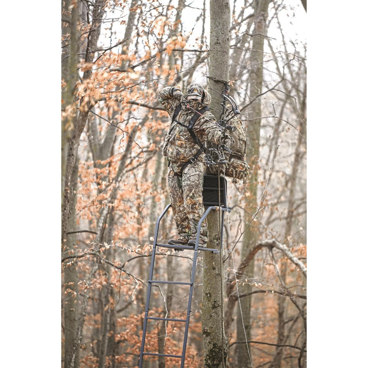 18’ Ladder Tree Stand with Seat and Foot Platform X8235