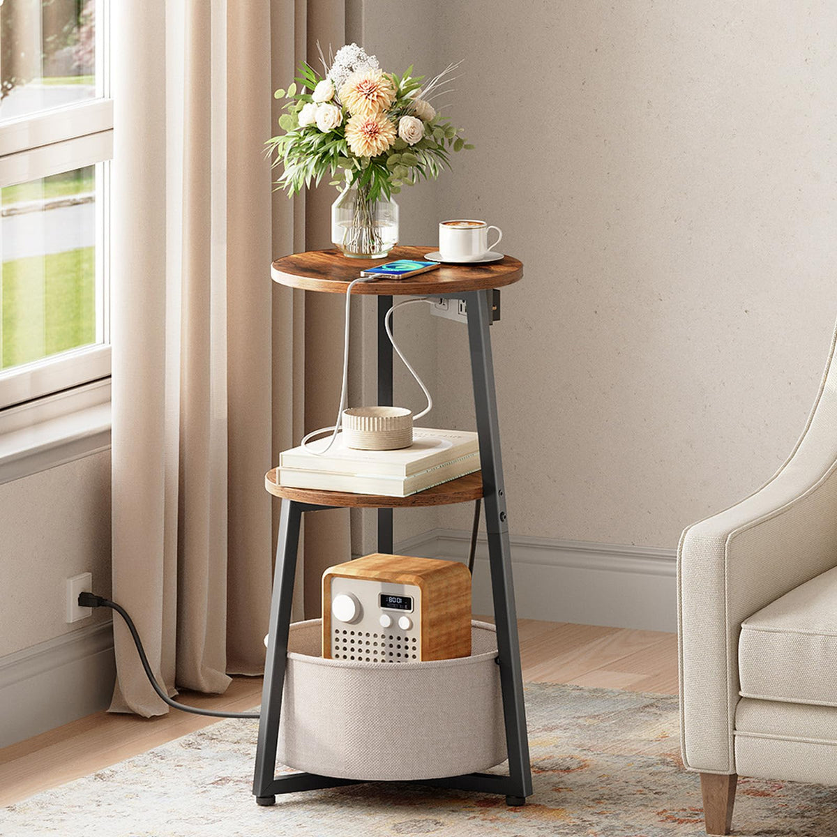 Round Side Table with Charging Station S852964