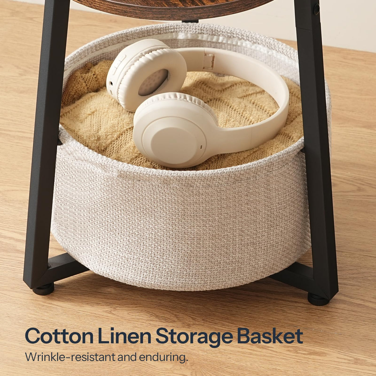Round Side Table with Charging Station S852964