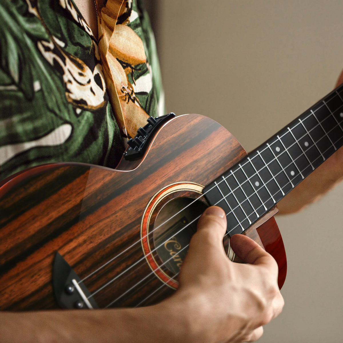 26-inch Electric Ukulele M572159